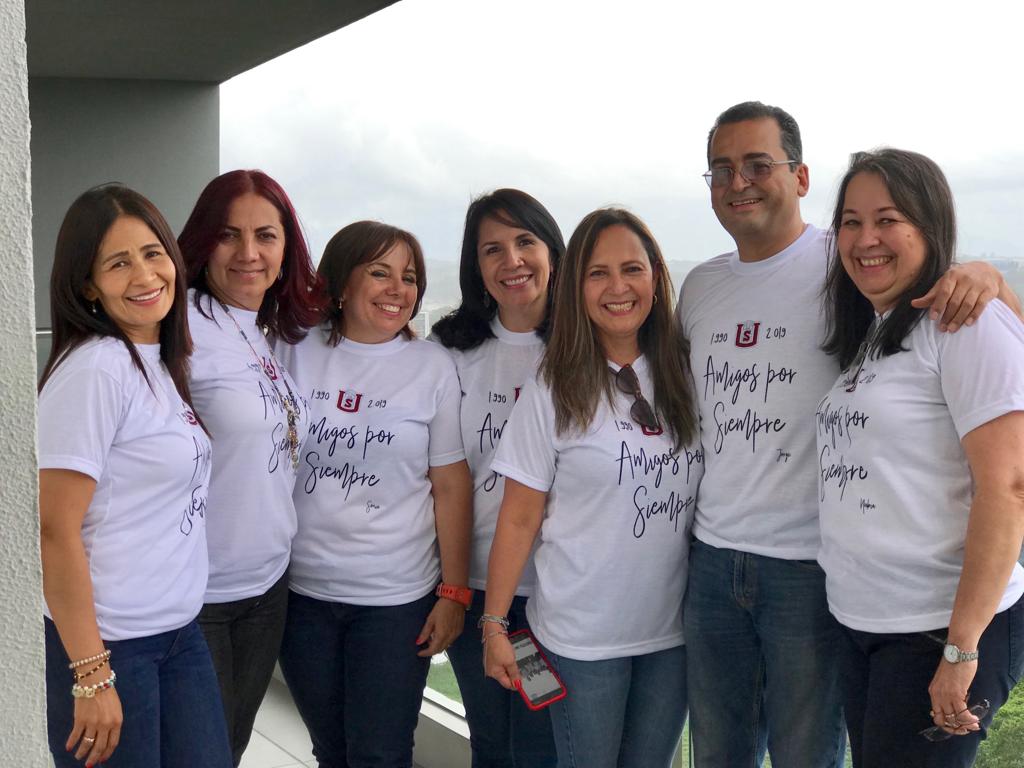 De izquierda a derecha Jacqueline Molano, Martha Quintero, Sonia Falla, Yineth Castillo, Olga González, Jorge Enrique García y Nubia Barrera.